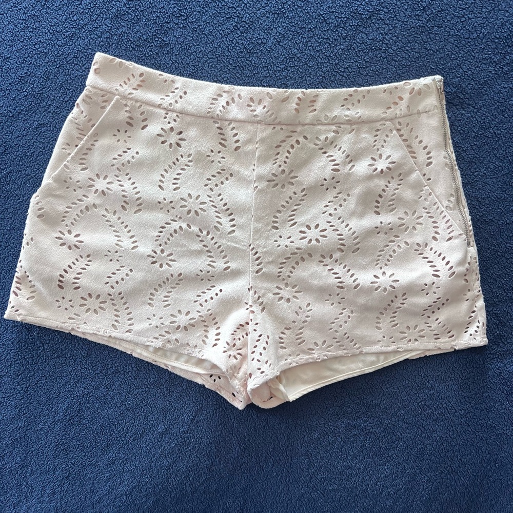 Elegant Cream Lace Women's Shorts
